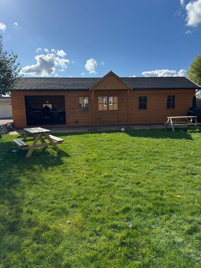 461956391 122096114318562660 2457111813632352365 n 768x1024